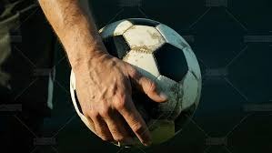 毕包官方：后卫拉波尔特左腿腿筋受伤，恢复情况有待评估