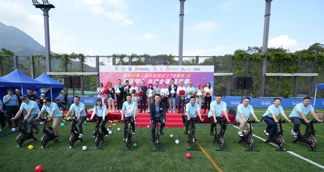 阿莱尼亚：当时我在巴萨没有位置，库库雷利亚也是一样